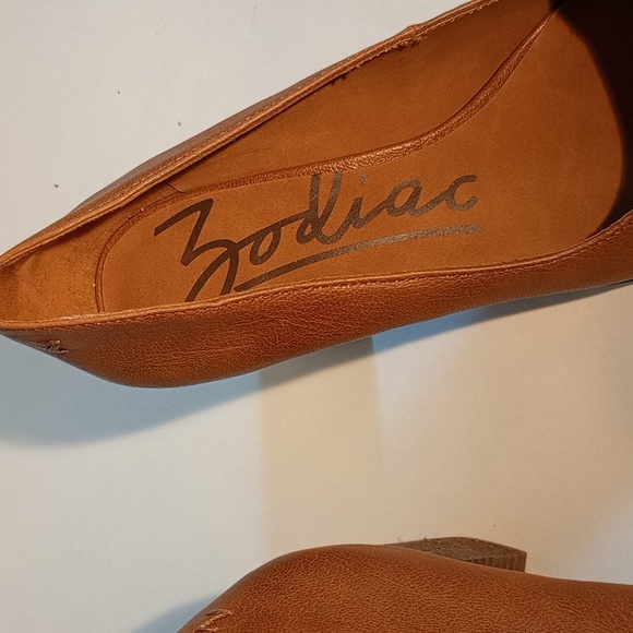 Zodiac Gloria Pumps - Picture 5 of 8